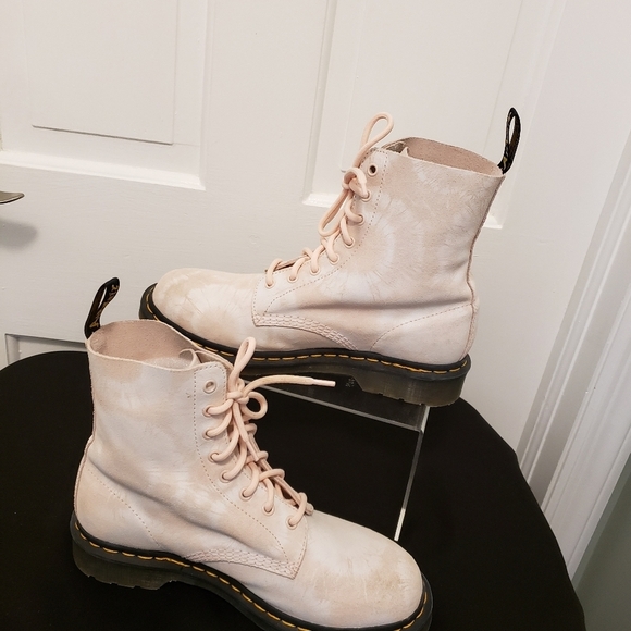 EUC Dr. Martens 1460 Pascal Pink Tie Dye Boots Size 10, Stylish, Chic - Picture 4 of 15